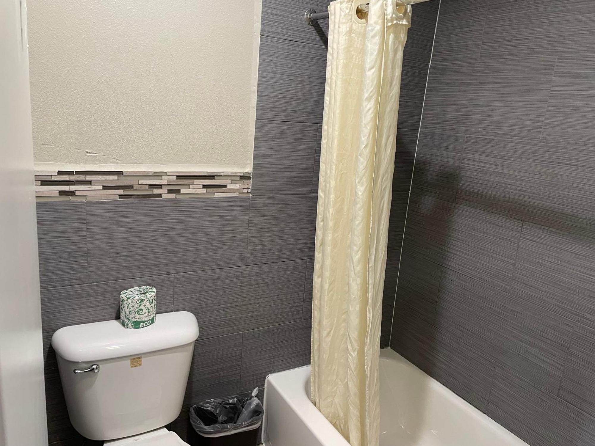 كورونا، ريفيرسيدي، كاليفورنيا Heritage Inn And Suites المظهر الخارجي الصورة