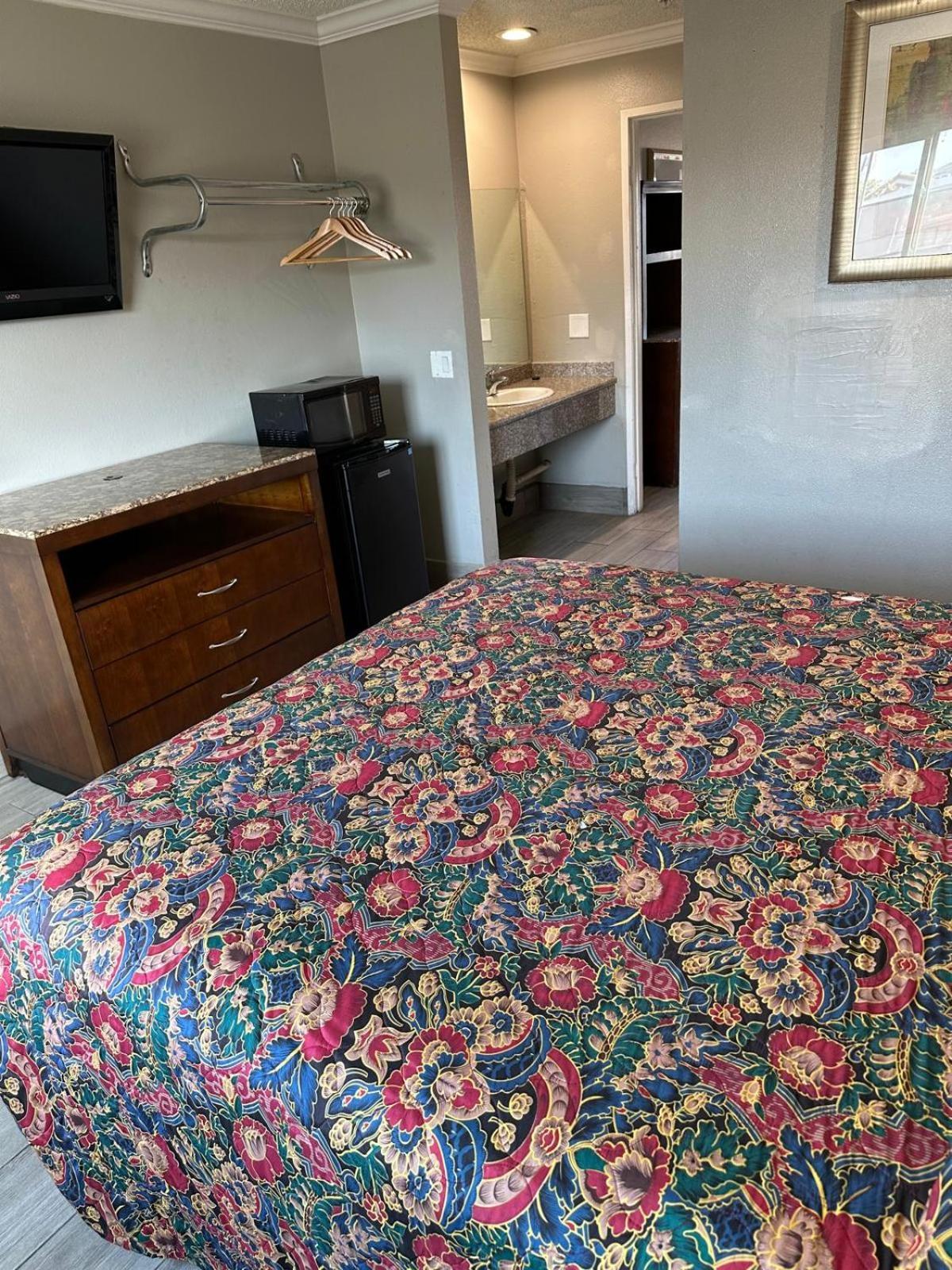 كورونا، ريفيرسيدي، كاليفورنيا Heritage Inn And Suites المظهر الخارجي الصورة