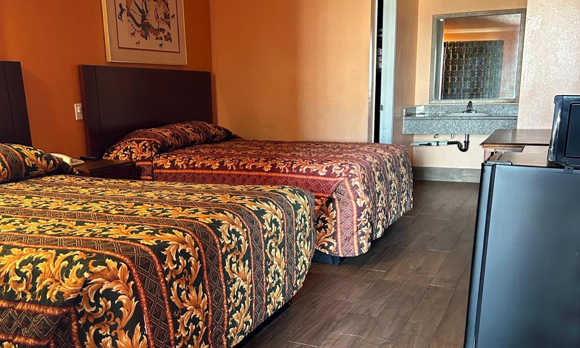 كورونا، ريفيرسيدي، كاليفورنيا Heritage Inn And Suites المظهر الخارجي الصورة